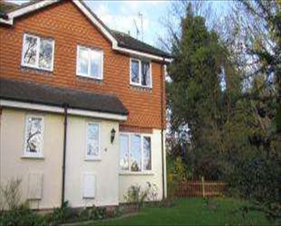 1 Bedroom End of Ter...